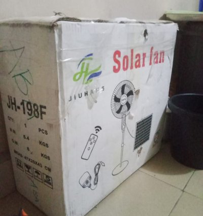 Solar Rechargeable Standing Fan with Remote Control Good in Speed, LED Light, Long Battery Life